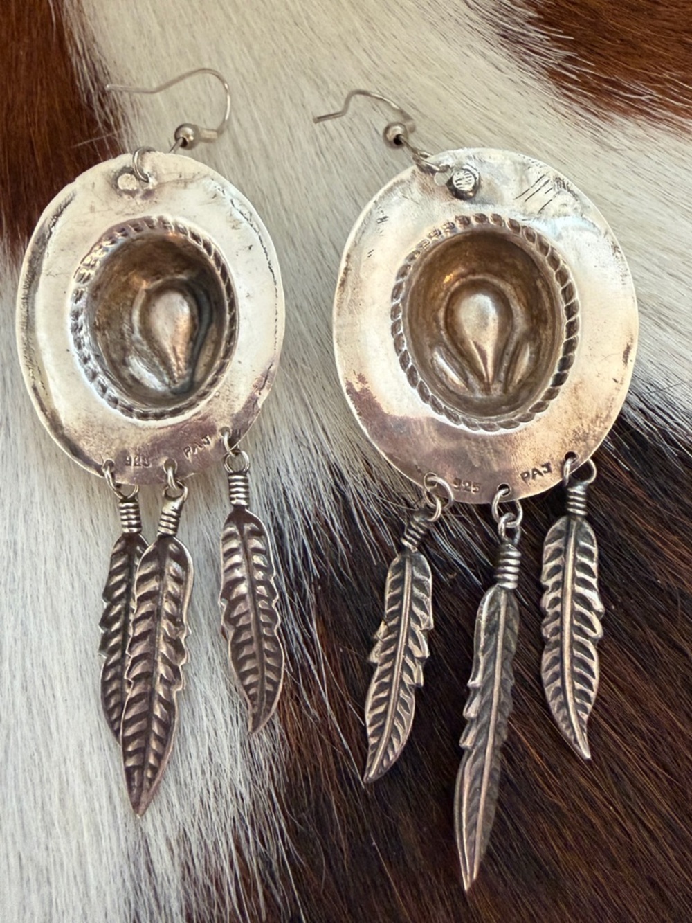 ❤️ Signed “PAJ” Vintage Sterling Silver 9.2G Cowboy Hat w Feather Dangles 3.12”L - Picture 3 of 17